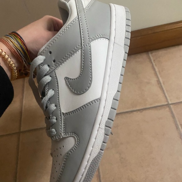 nike dunk lows - Picture 5 of 6